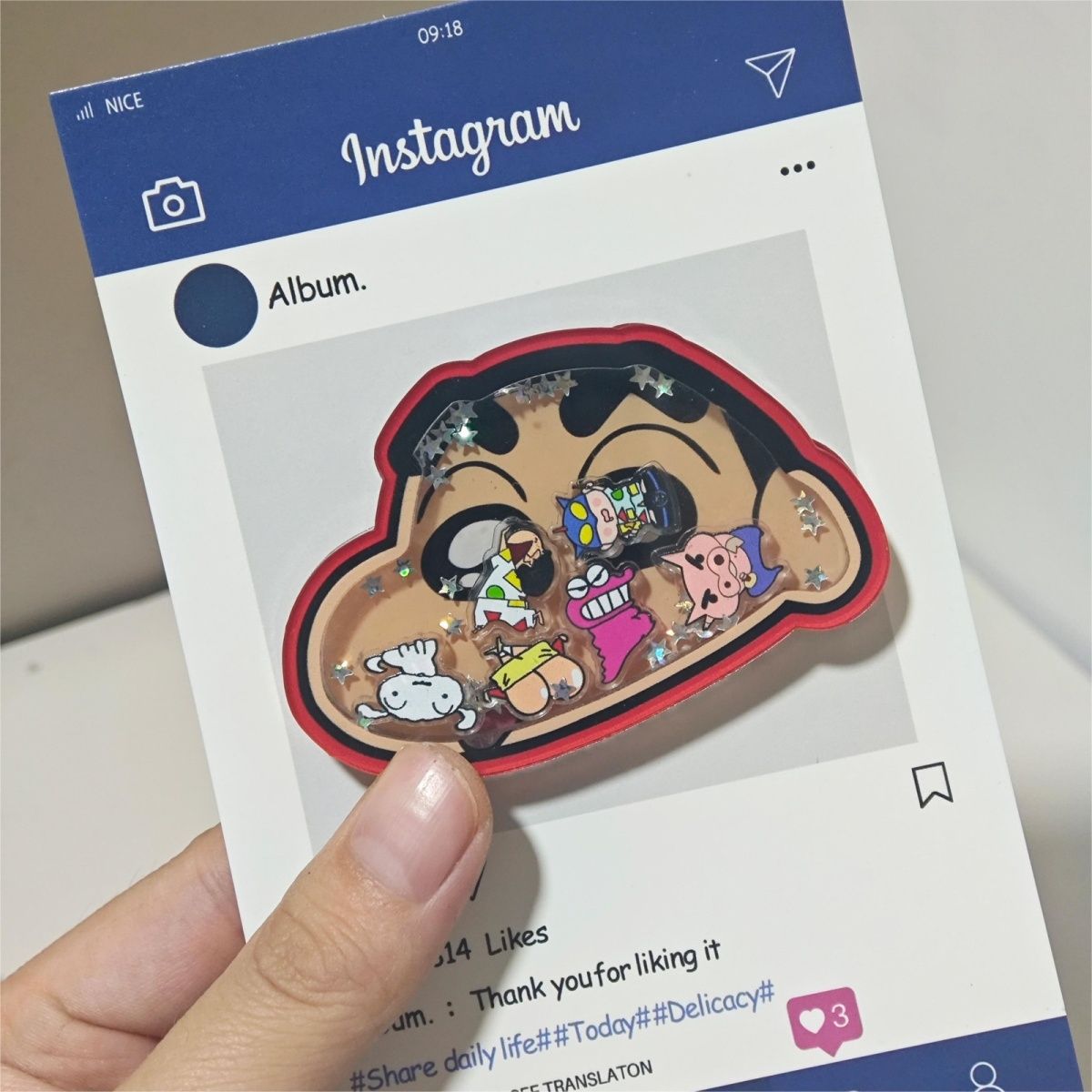 Phone Accessories Vending Machine - ที่จับโทรศัพท์แบบพกพา ลายเครยอนชินจัง พร้อมถุงลมนิรภัย ป๊อปโซคเก็ต ฟิดเจ็ตเชค ที่ยึดโทรศัพท์แบบยืดหดได้